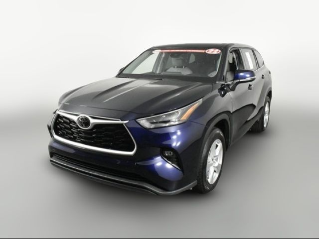 2022 Toyota Highlander LE