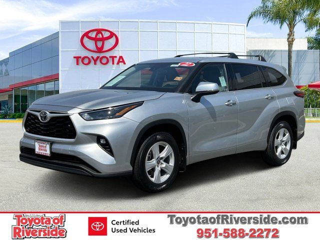 2022 Toyota Highlander LE