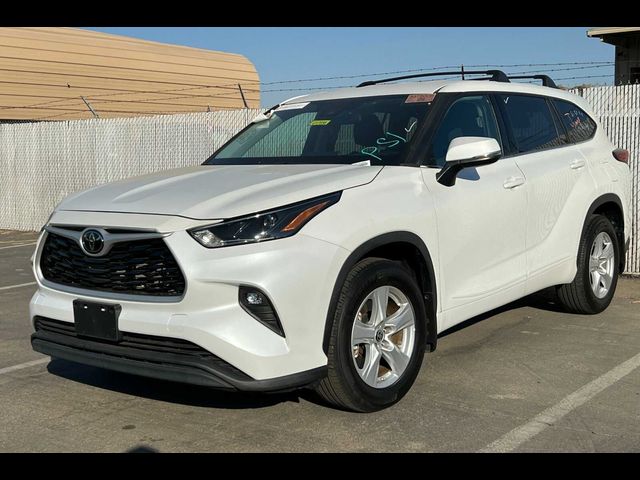 2022 Toyota Highlander LE