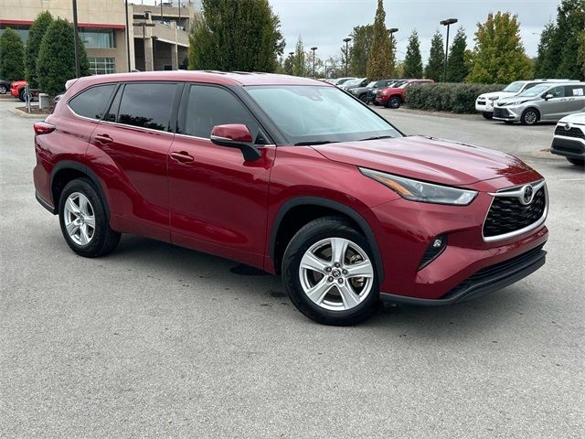 2022 Toyota Highlander LE