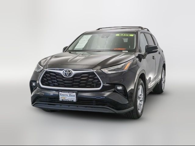 2022 Toyota Highlander LE