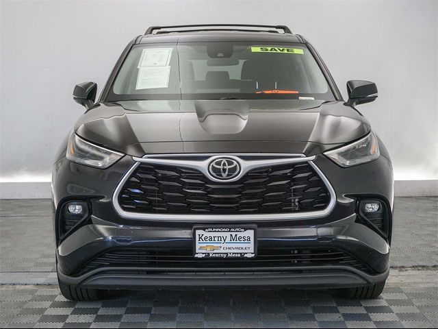 2022 Toyota Highlander LE