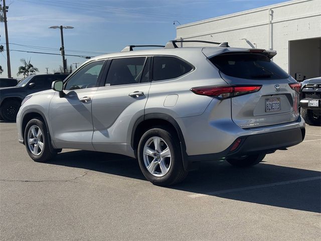 2022 Toyota Highlander LE