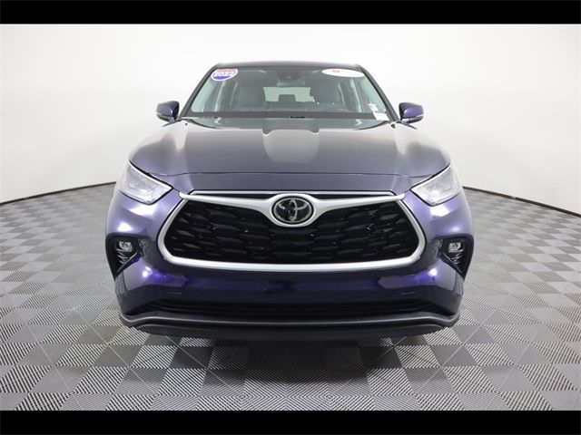 2022 Toyota Highlander LE