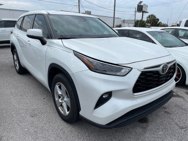 2022 Toyota Highlander LE