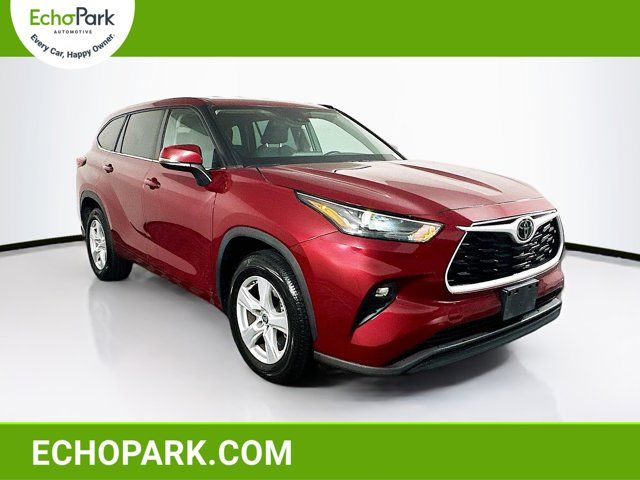 2022 Toyota Highlander LE