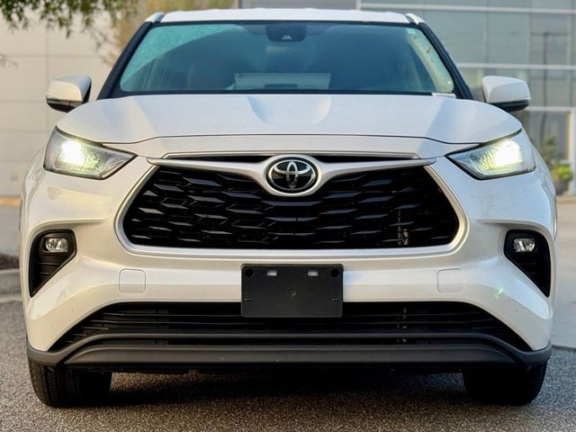 2022 Toyota Highlander LE