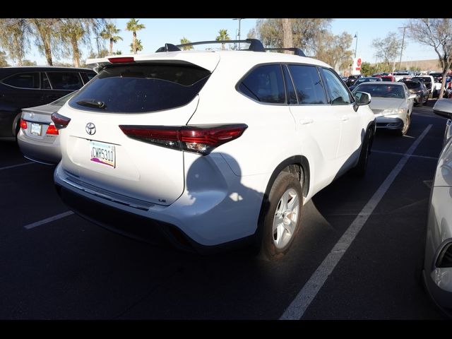 2022 Toyota Highlander LE