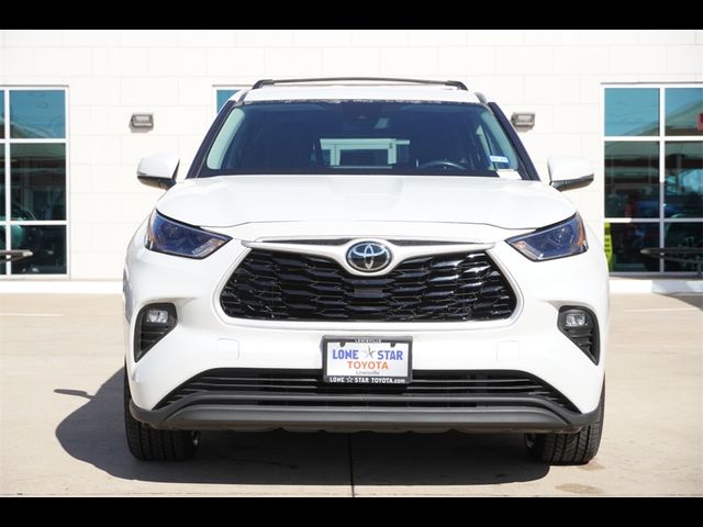 2022 Toyota Highlander LE