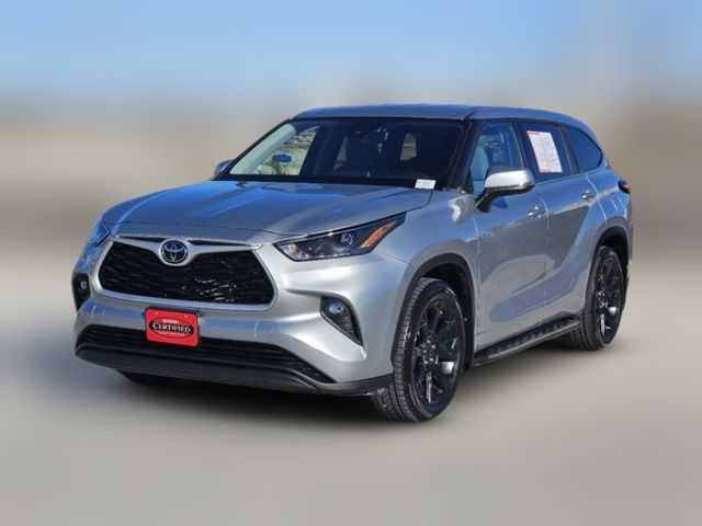 2022 Toyota Highlander LE