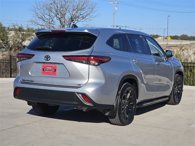 2022 Toyota Highlander LE