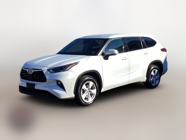 2022 Toyota Highlander LE