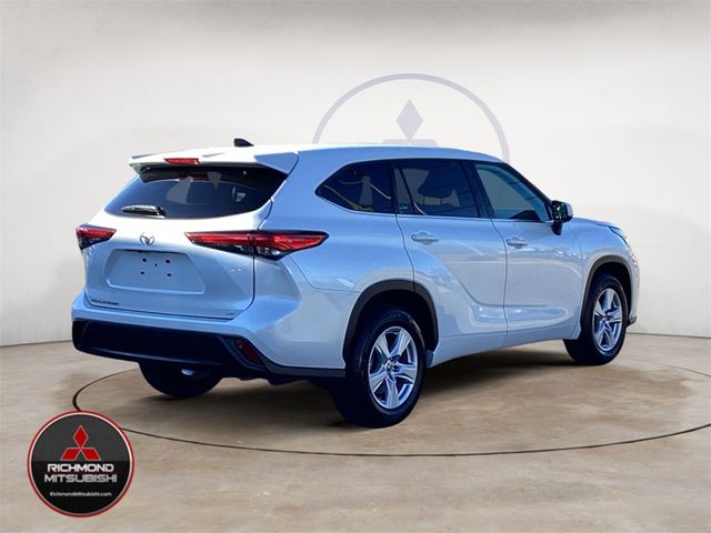 2022 Toyota Highlander LE