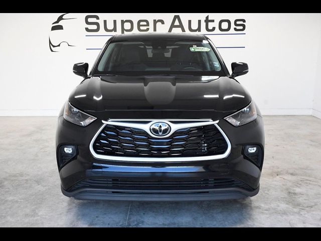 2022 Toyota Highlander LE