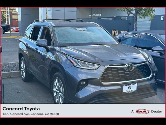 2022 Toyota Highlander Limited