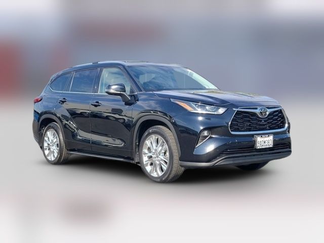 2022 Toyota Highlander Limited