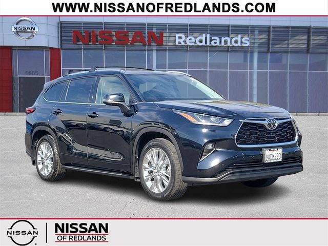 2022 Toyota Highlander Limited