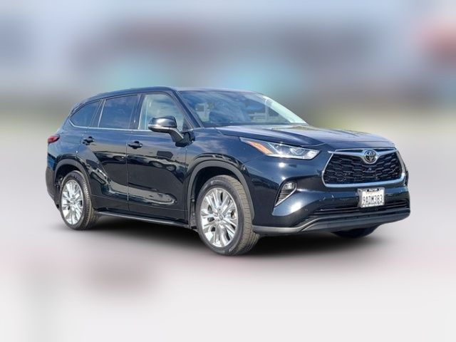 2022 Toyota Highlander Limited