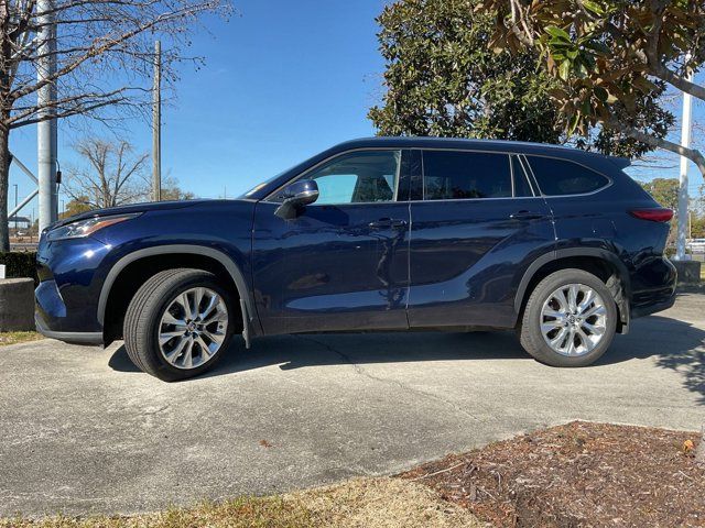 2022 Toyota Highlander Limited