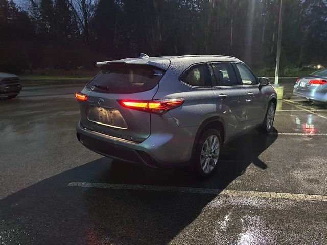 2022 Toyota Highlander Limited