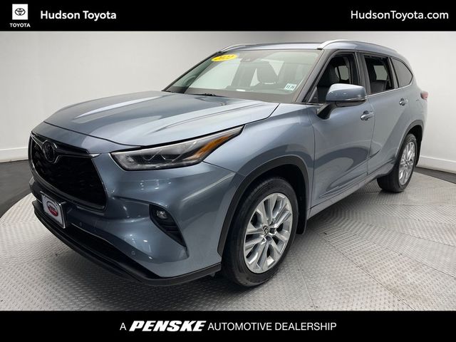 2022 Toyota Highlander Limited