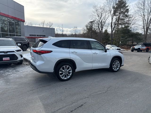 2022 Toyota Highlander Limited