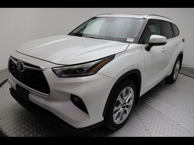 2022 Toyota Highlander Limited