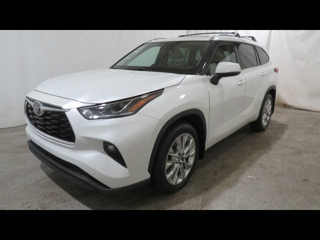 2022 Toyota Highlander Limited