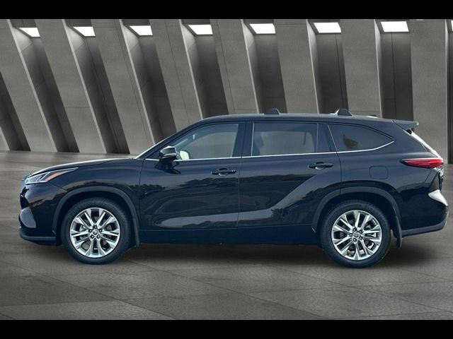 2022 Toyota Highlander Limited