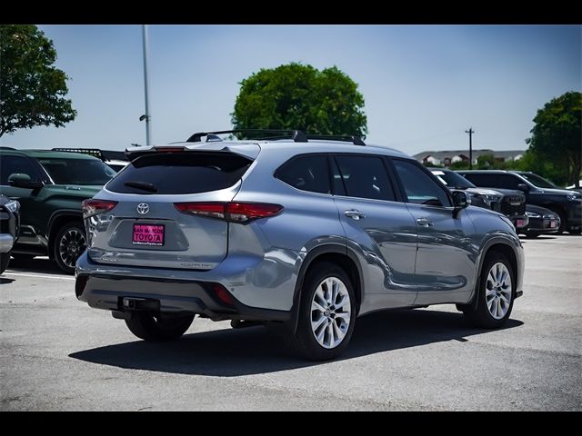 2022 Toyota Highlander Limited