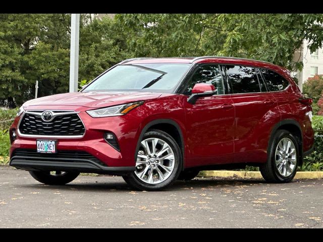 2022 Toyota Highlander Limited