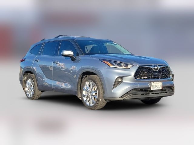 2022 Toyota Highlander Limited