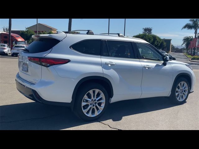 2022 Toyota Highlander Limited