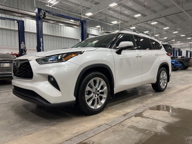 2022 Toyota Highlander Limited