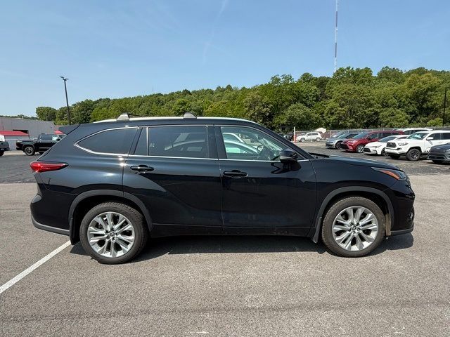 2022 Toyota Highlander Limited