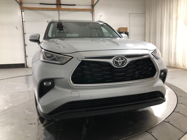 2022 Toyota Highlander Limited