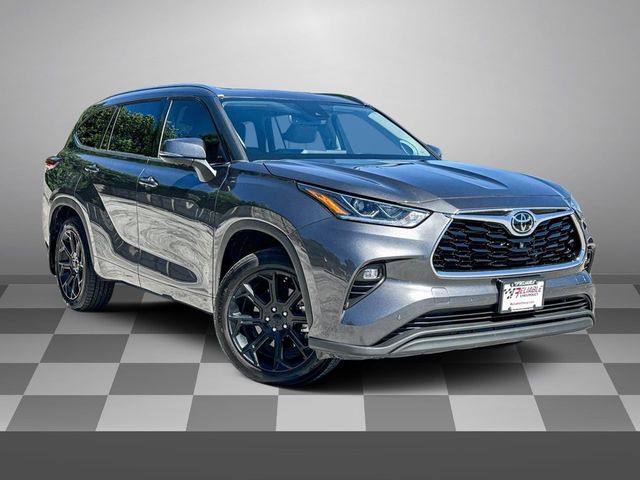 2022 Toyota Highlander Limited