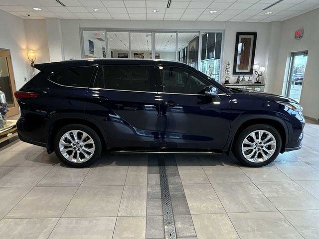 2022 Toyota Highlander Limited