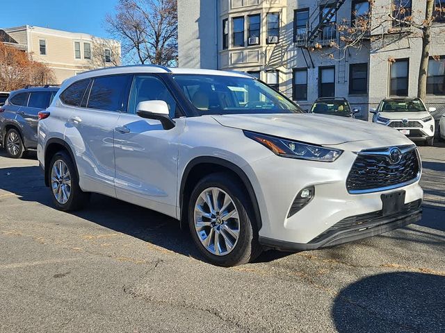 2022 Toyota Highlander Limited