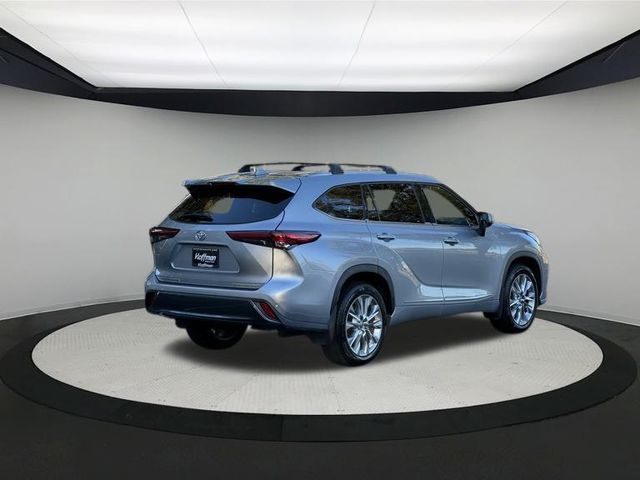 2022 Toyota Highlander Limited