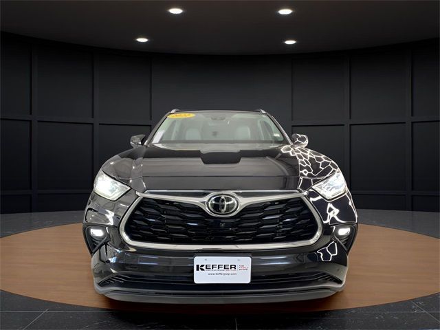 2022 Toyota Highlander Limited