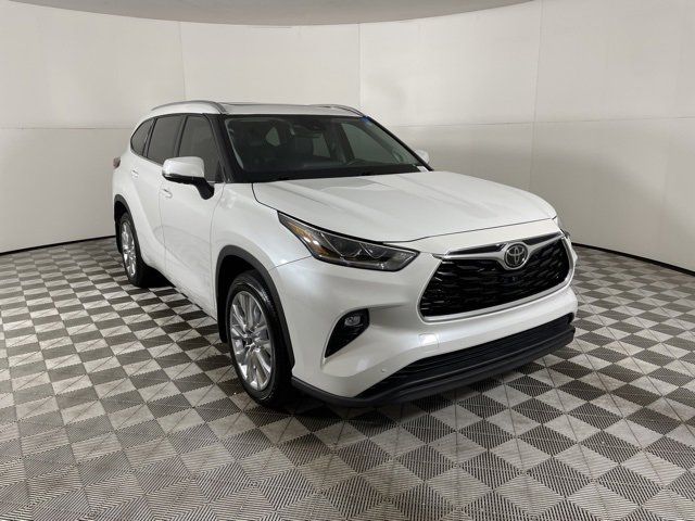 2022 Toyota Highlander Limited