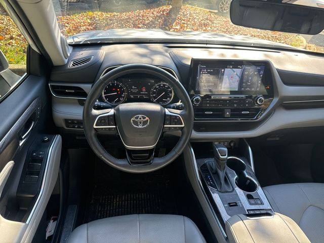 2022 Toyota Highlander Limited