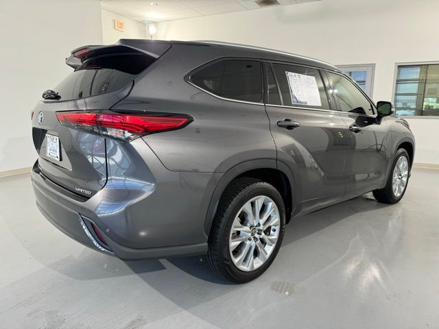 2022 Toyota Highlander Limited