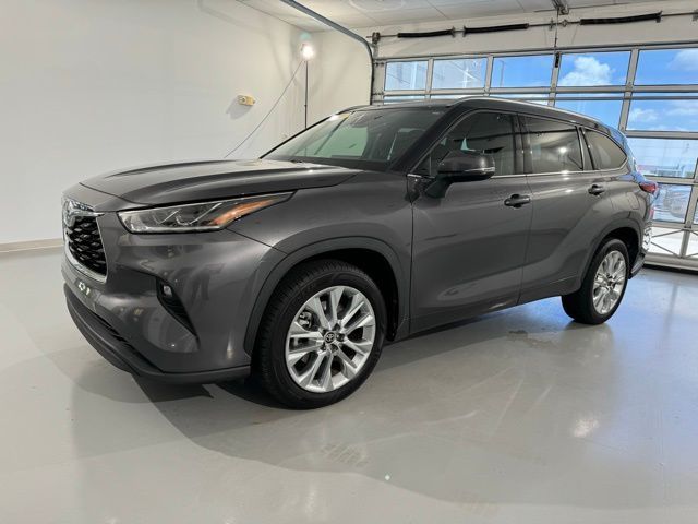 2022 Toyota Highlander Limited