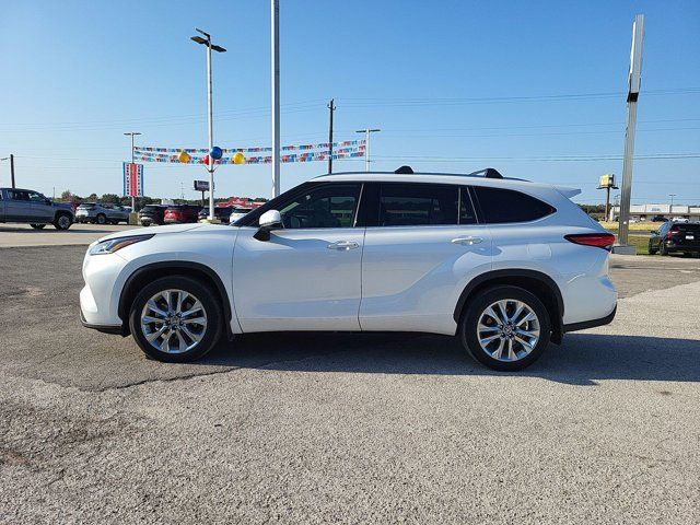 2022 Toyota Highlander Limited