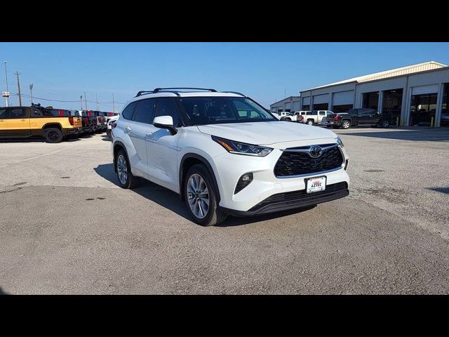 2022 Toyota Highlander Limited