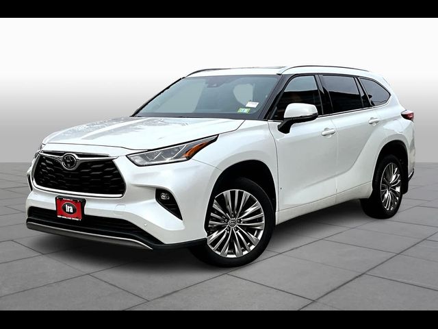 2022 Toyota Highlander Platinum