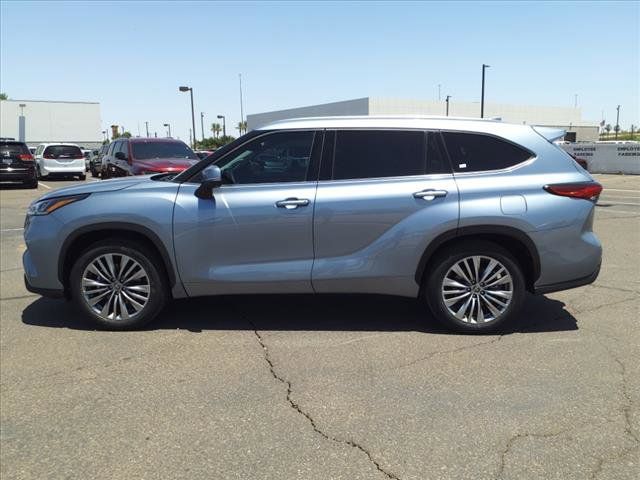 2022 Toyota Highlander Platinum