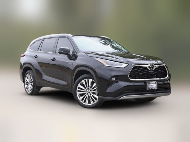 2022 Toyota Highlander Platinum